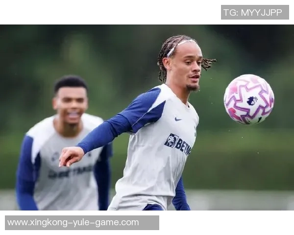 奥哈拉批评热刺签西蒙斯称其如曼联引安东尼已感厌倦